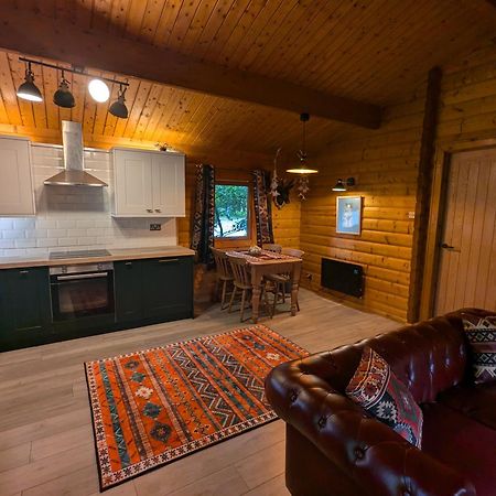 Pineshadow Lodge-Dog Friendly Kenwick Park Louth Louth  Εξωτερικό φωτογραφία